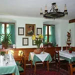 Hohlwegwirt Inn