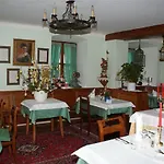 Han/Misafirhane Hohlwegwirt Hallein