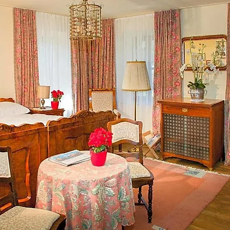 Inn Hohlwegwirt Hallein